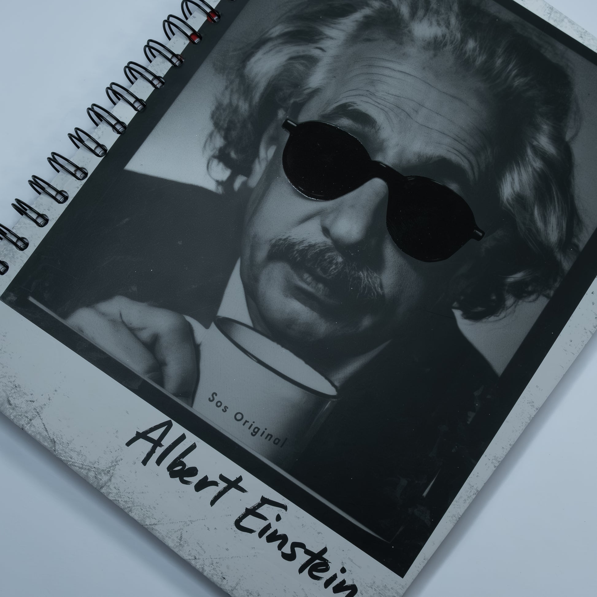 Cuaderno Albert Einstein SOS Original 2026 - Vista tamaño pequeño 16x22 cm