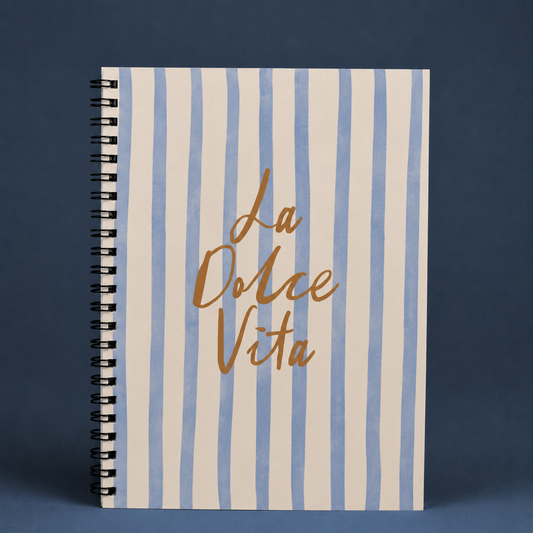 Cuaderno La Dolce Vita SOS Original 2026 - Vista frontal pasta dura diseño italiano