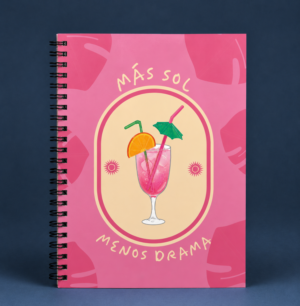 Cuaderno Más Sol Menos Drama SOS Original 2026 - Vista frontal pasta dura