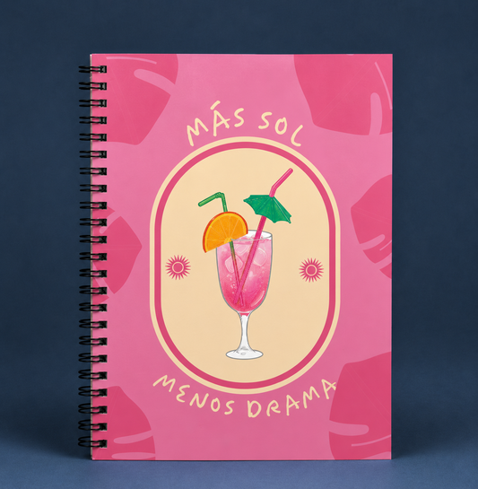Cuaderno Más Sol Menos Drama SOS Original 2026 - Vista frontal pasta dura
