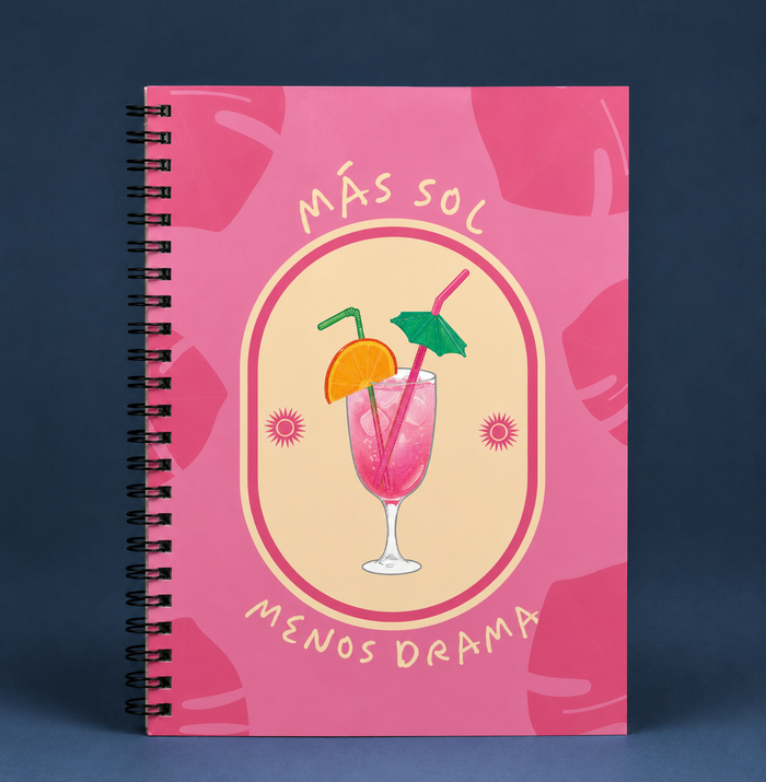 Cuaderno Más Sol Menos Drama SOS Original 2026 - Vista frontal pasta dura