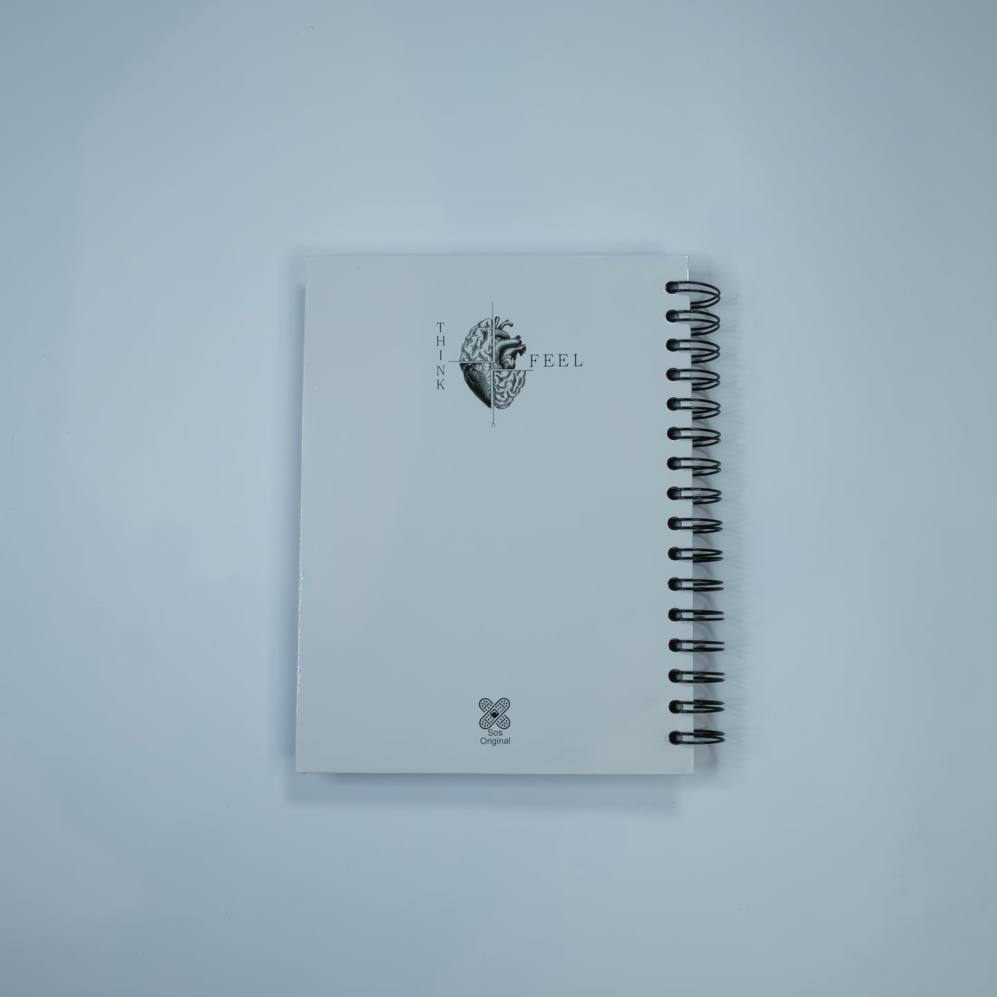 Cuaderno Think and Feel Blanco SOS Original 2026 - Detalle diseño minimalista