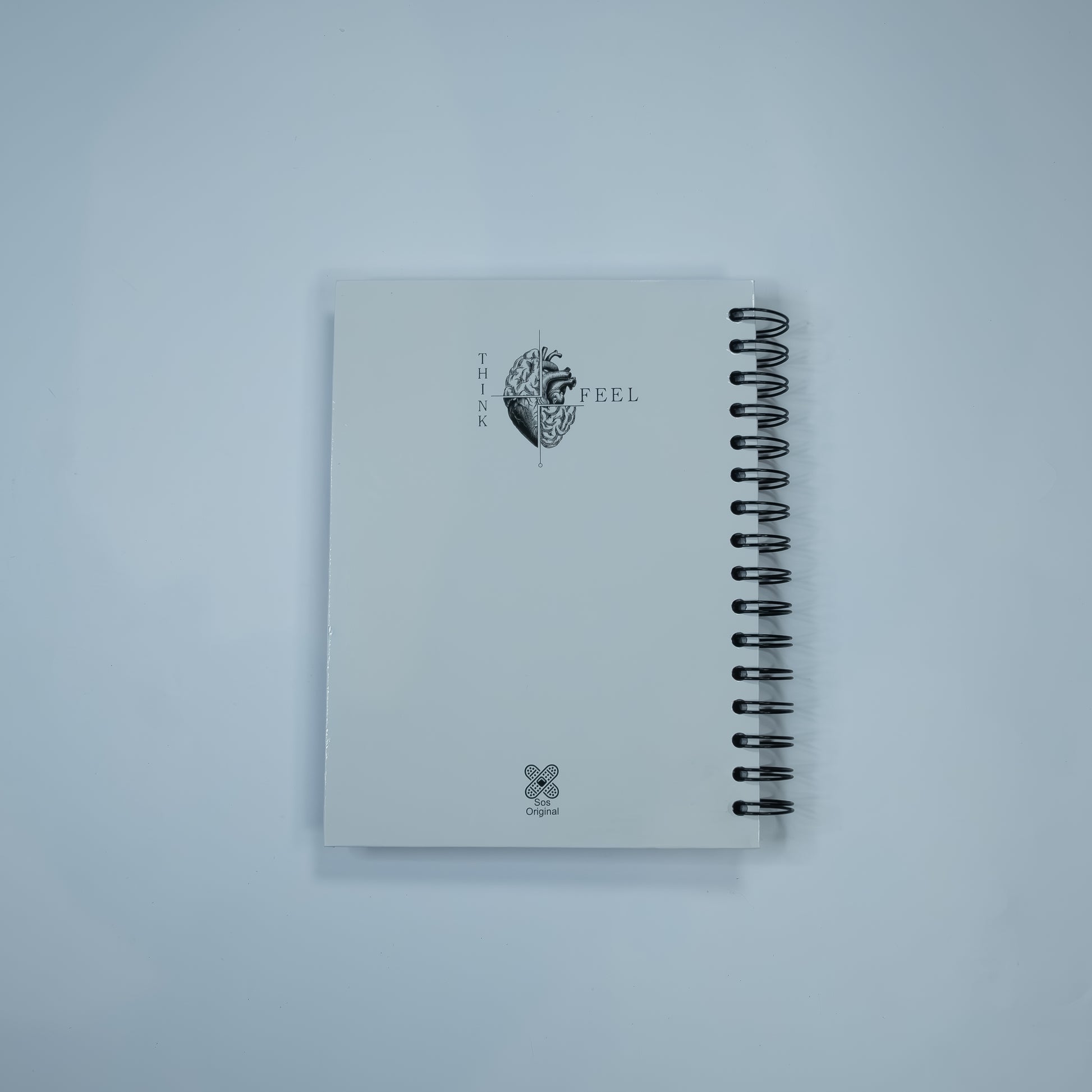 Cuaderno Think and Feel Blanco SOS Original 2026 - Detalle diseño minimalista