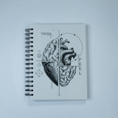 Cuaderno Think and Feel Blanco SOS Original 2026 - Vista frontal pasta dura