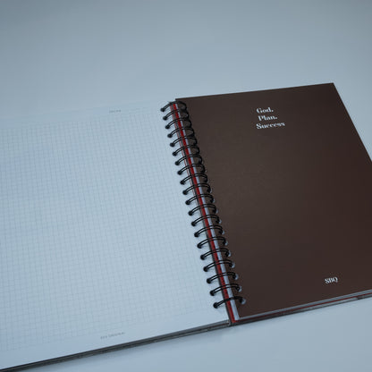 Cuadernos SOS Original 2026 - Detalle interior papel bond 75g rayas y cuadros
